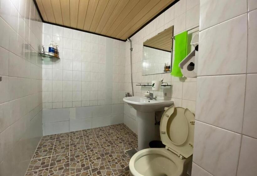 Номер Стандарт Трехместный, Gudeok Guesthouse