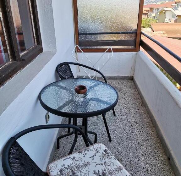 标准间带阳台, Guest House Bа́kish Obzor