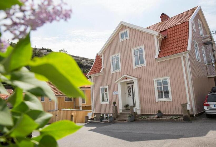 バス共有のスタンダードルーム, Villa Evalotta