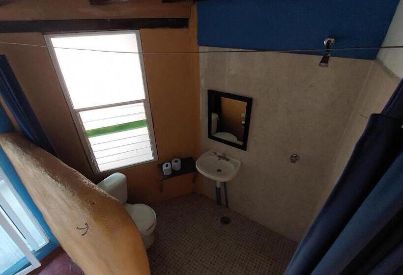 スタンダードルーム, Tower Bridge Hostel