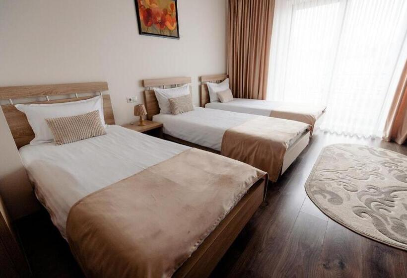 اتاق استاندارد سه نفره, Aparthotel Punct Pe I