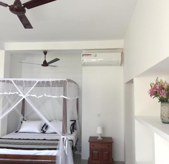1 Bedroom Apartment Sea View, Galawatta Beach Resort