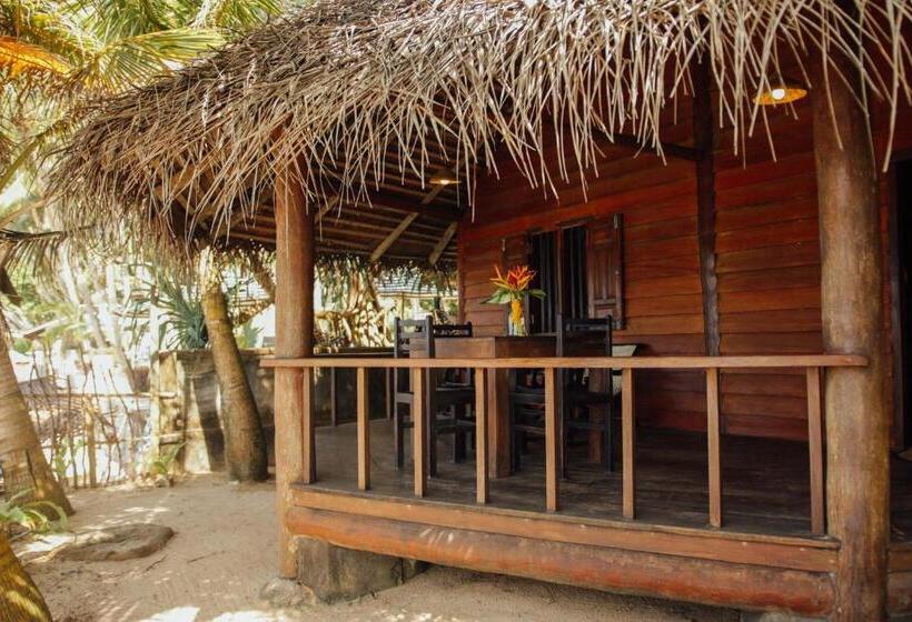 Standard Bungalow, Galawatta Beach Resort