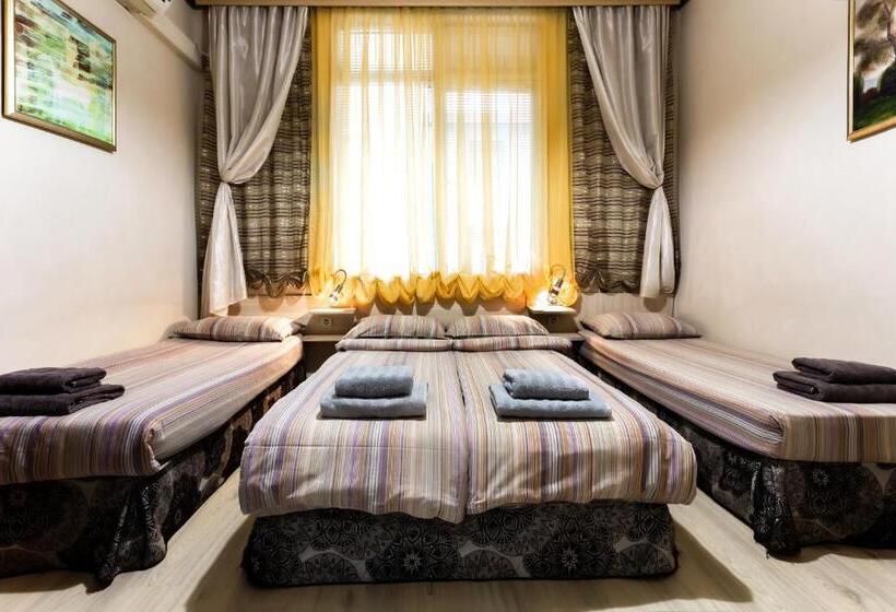 4인용 스탠다드 룸, Residence Art Guest House