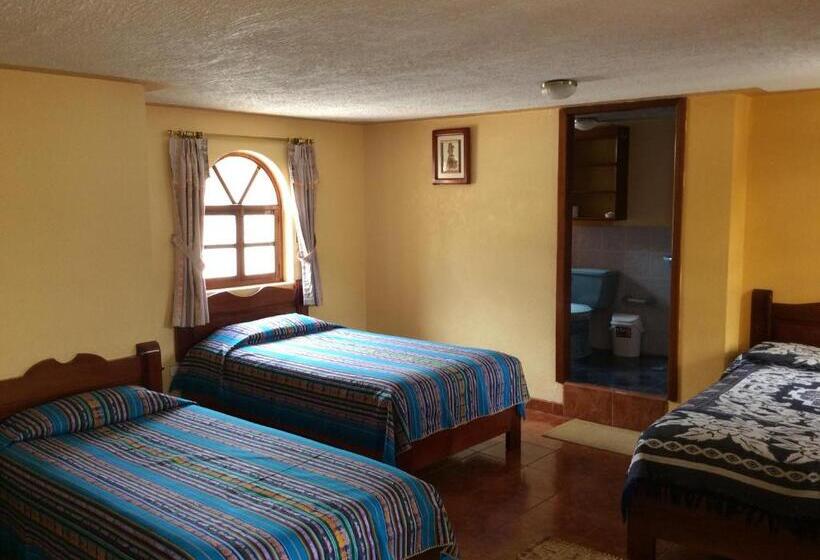 اتاق استاندارد چهار تخته, Hostal Curiñan