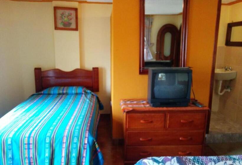 اتاق سوپریور, Hostal Curiñan