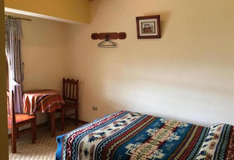 اتاق سوپریور, Hostal Curiñan