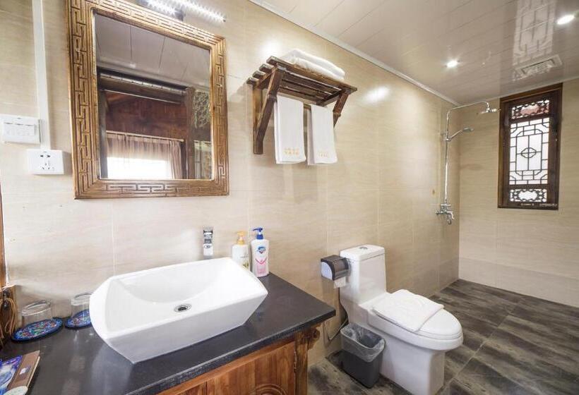 Номер Стандарт с Гидромассажем, Lijiang Three Wells Inn