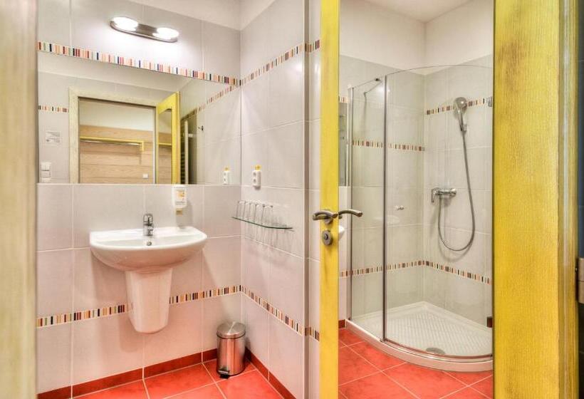 Family Suite, Statek Samsara