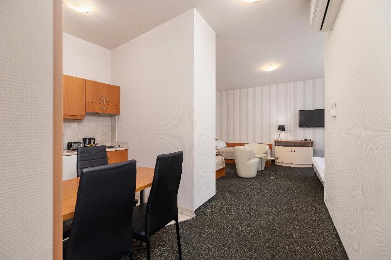 デラックスルーム, Kenari Residence