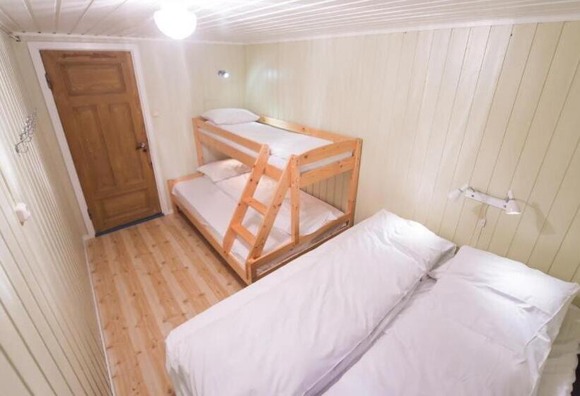 Apartamento 2 Dormitórios, Westerås Gard