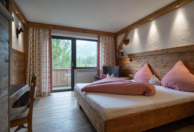 Номер Стандарт с Балконом, Landhaus Tirolerherz