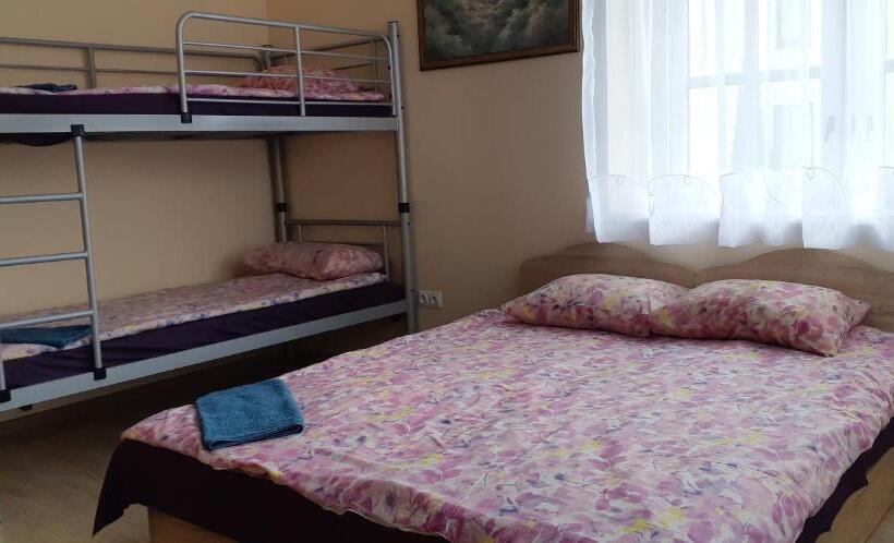 4인용 스탠다드 룸, Little Amber Apartments