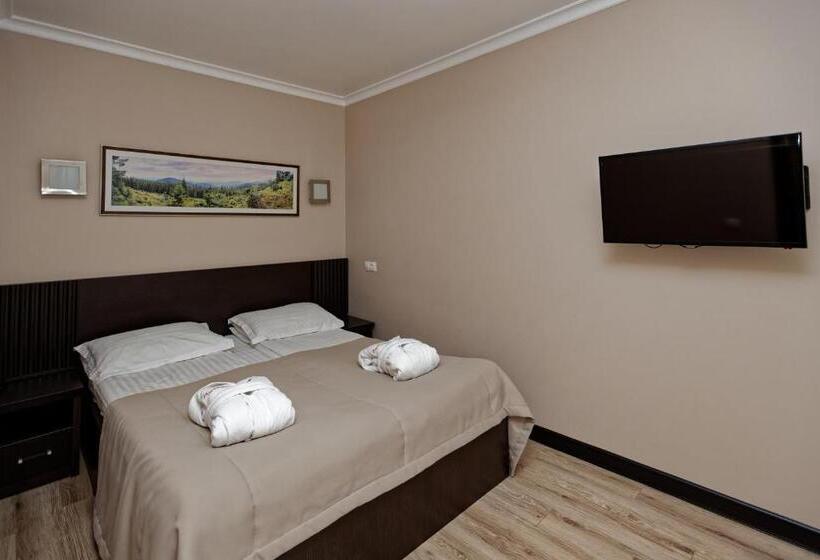 デラックスの４人部屋, Marmaros Apart Hotel & Spa