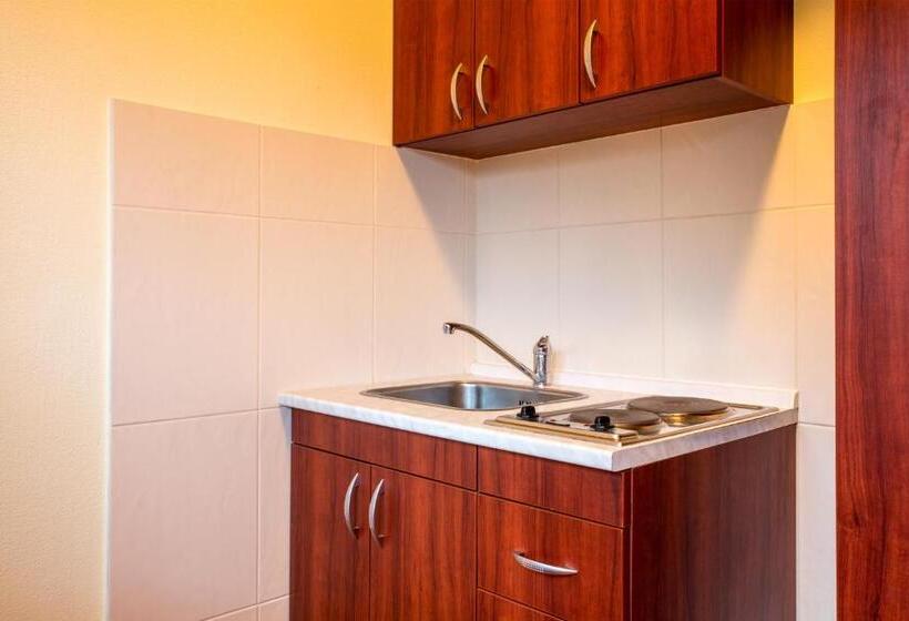 Standart Stüdyo, Penzión Ingrid