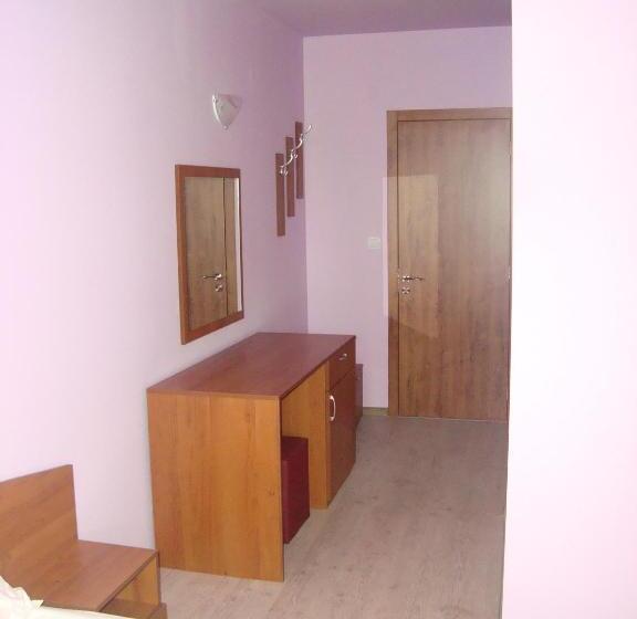 Номер Стандарт Вид на Сад, Villa Mari Guest Rooms