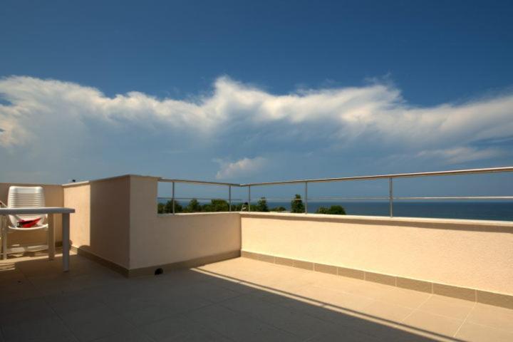 Апартаменты 1 Спальня с Террасой Вид на Море, Seagarden Villa Resort