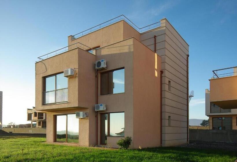 Апартаменты 2 Спальни с Садом, Seagarden Villa Resort