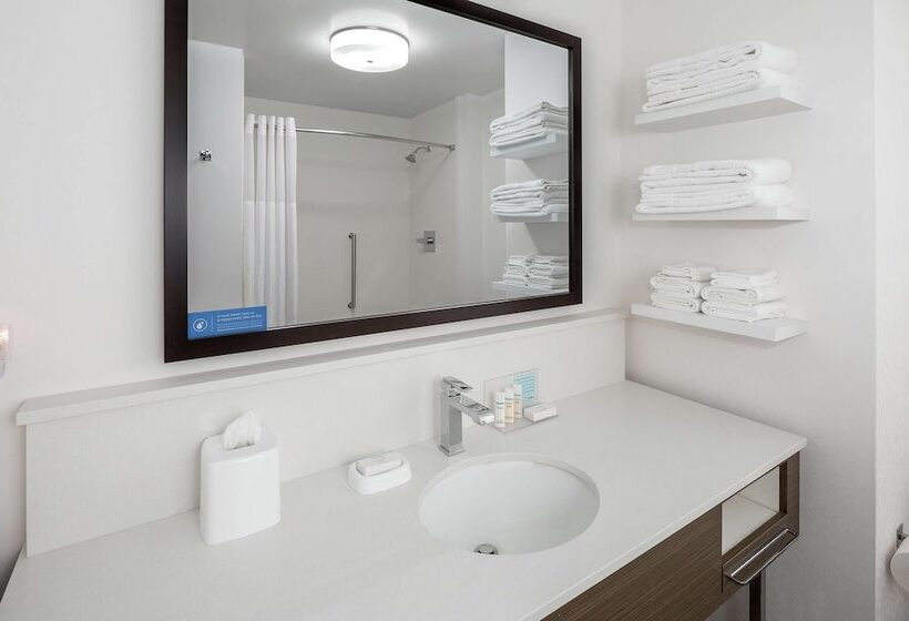 Cameră Standard 2 Paturi Duble,  hampton Inn & Suites San Diego Airport Liberty Station
