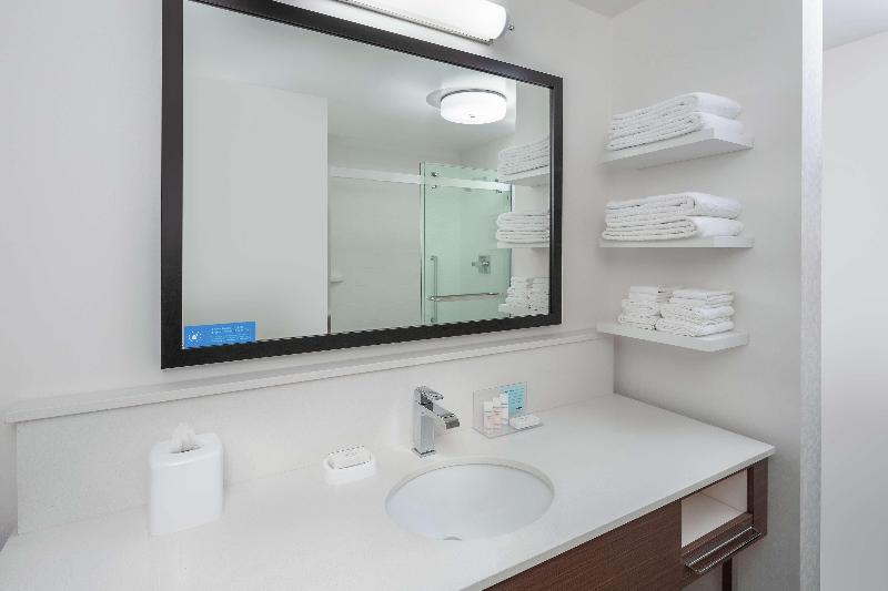 Suite Pat King,  hampton Inn & Suites San Diego Airport Liberty Station