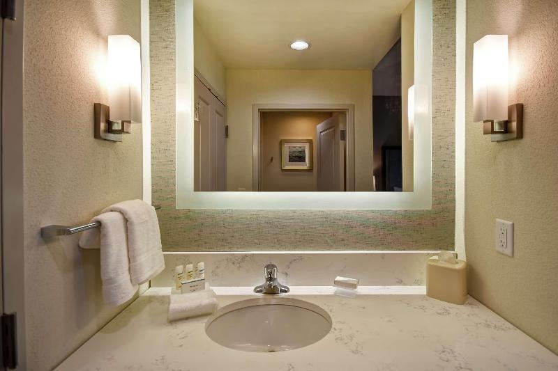 带大床的套房, Homewood Suites By Hilton Salt Lake City Airport