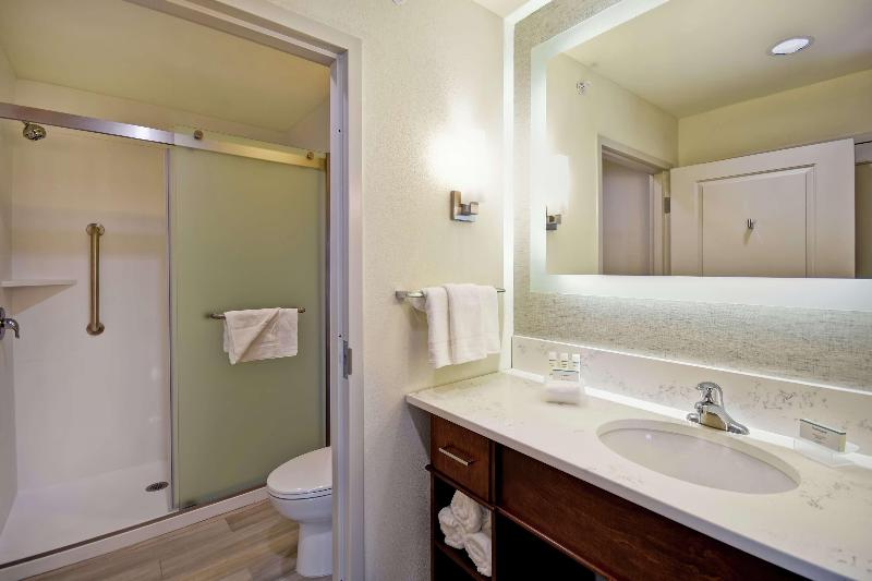 带大床的标准工作室, Homewood Suites By Hilton Salt Lake City Airport