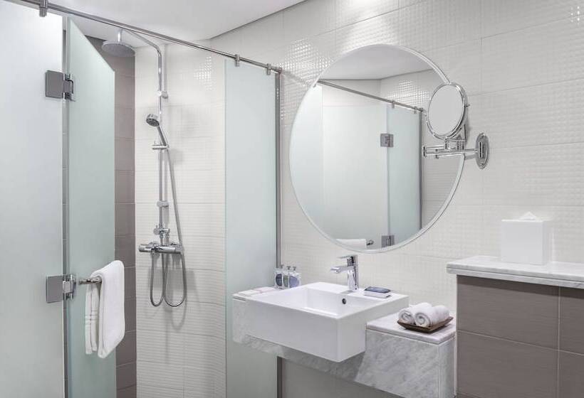 Family Suite, Leva Hotel And Suites, Opposite Downtown