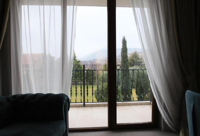 Quarto Triplo Estandar, Monte Vedetta