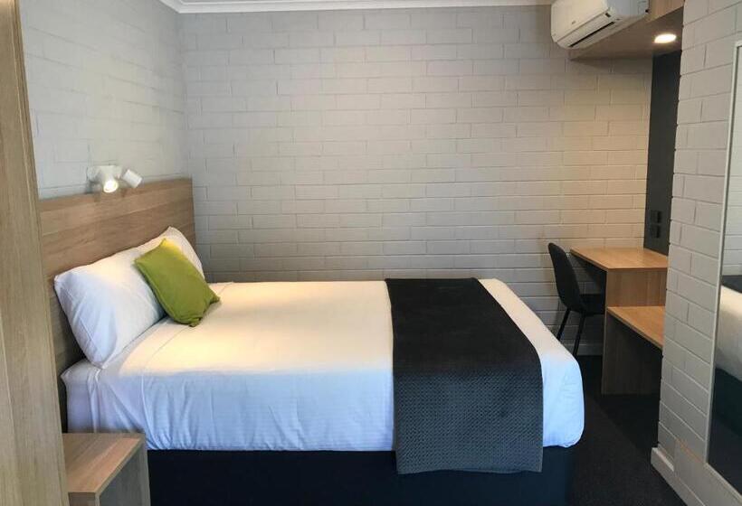 스탠다드 스튜디오, Frewville Motor Inn
