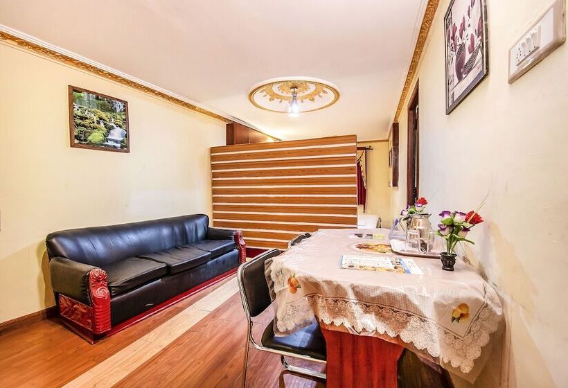 اتاق خانوادگی, Fabhotel Roshan Residency   Nr Kurinji Andavar Temple