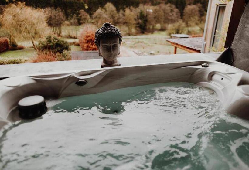 Номер Стандарт, At Home   Jacuzzi Privatif