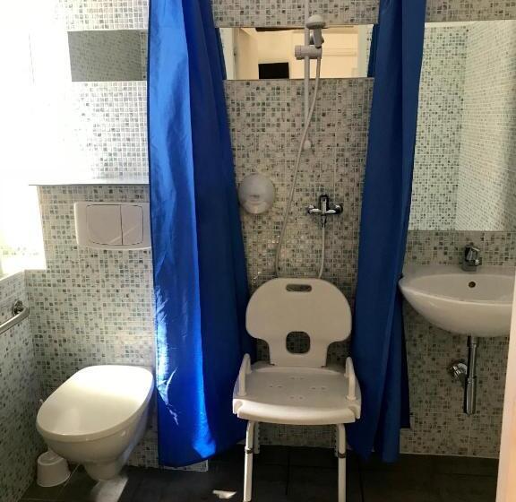 اتاق استاندارد برای معلولان, Hôtel Des Bains