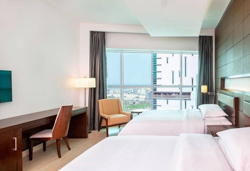 Номер Executive, Four Points By Sheraton Sharjah