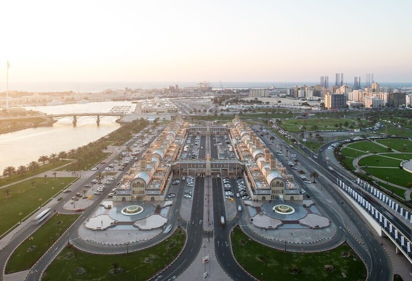 Люкс Президентский 2 Спальни, Four Points By Sheraton Sharjah