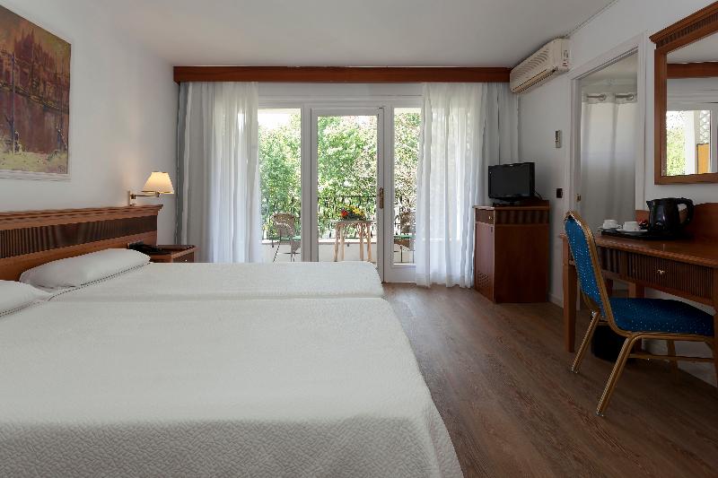 Quarto Estandar com Sacada, Araxa  Adults Only