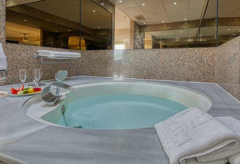 Junior Suite, Playadulce