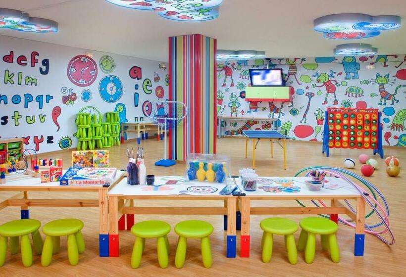 اتاق خانوادگی با چشمانداز استخر, ALEGRIA Florida Park