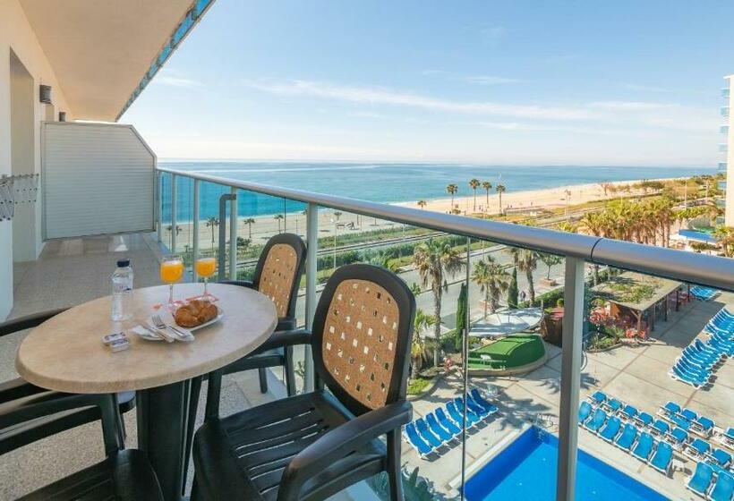 اتاق خانوادگی با چشم‌انداز دریا, Golden Taurus Aquapark Resort