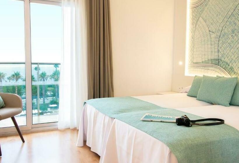 اتاق استاندارد با چشم‌انداز استخر, Golden Taurus Aquapark Resort