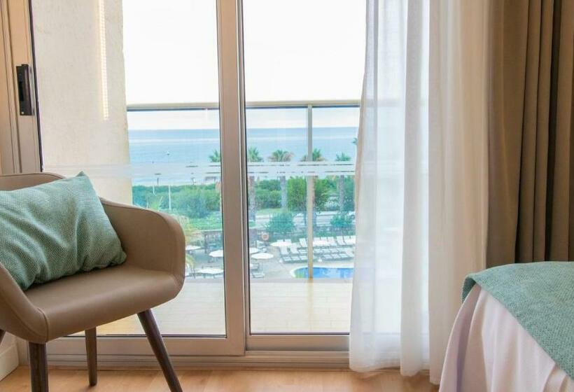 اتاق استاندارد با چشم‌انداز استخر, Golden Taurus Aquapark Resort