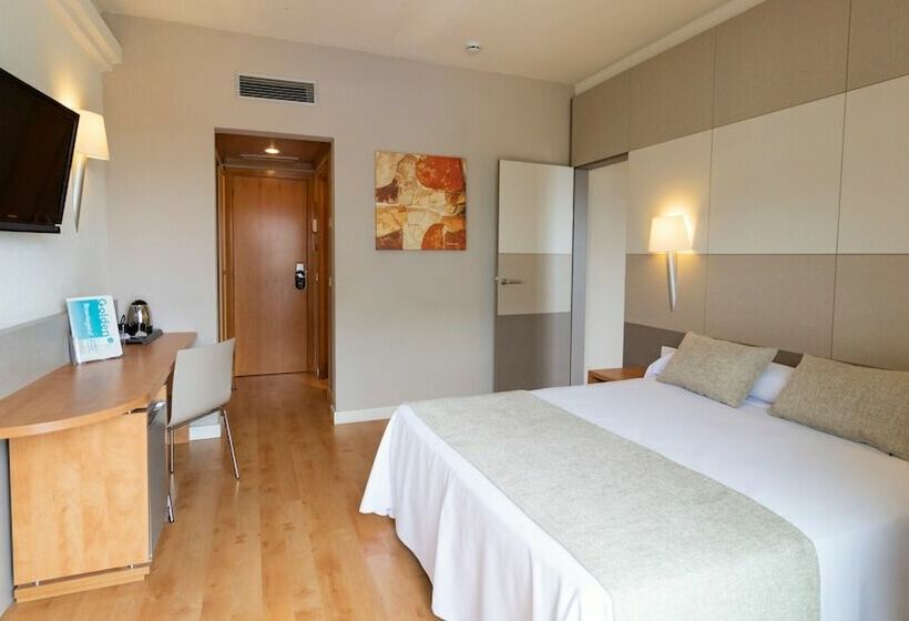 اتاق خانوادگی با چشم‌انداز استخر, Golden Taurus Aquapark Resort
