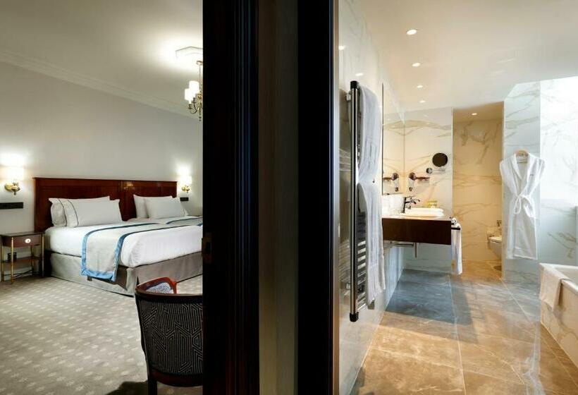 디럭스 룸, Eurostars Hotel Real