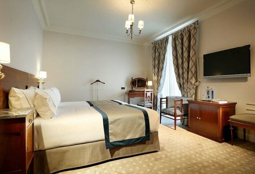 디럭스 룸, Eurostars Hotel Real
