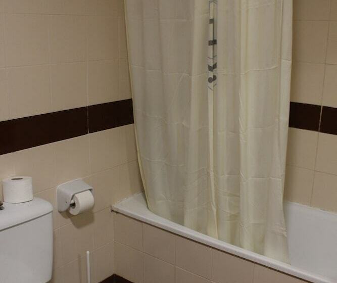 Camera Tripla Standard, Esplendid