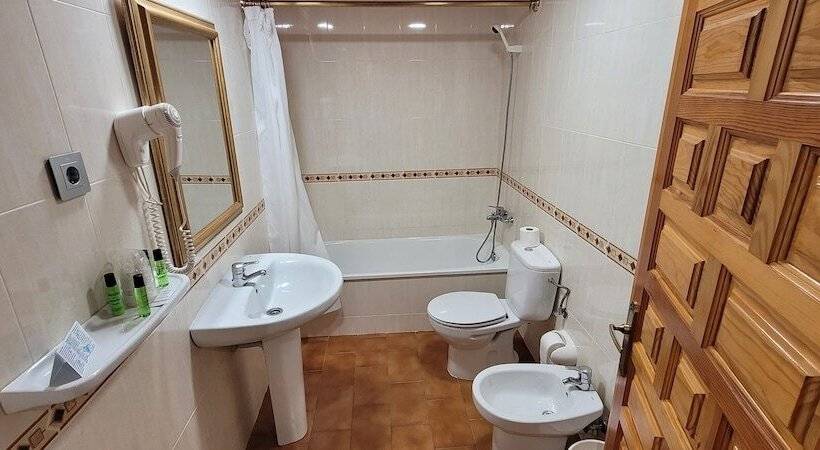 Habitación Estándar Individual, Meson De L’ainsa