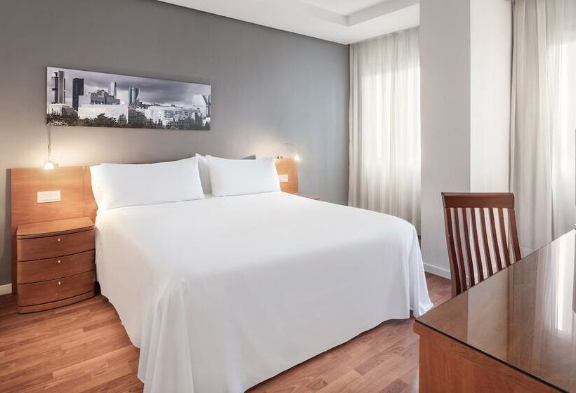 Quarto Familiar, Madrid Chamartín Affiliated By Meliá