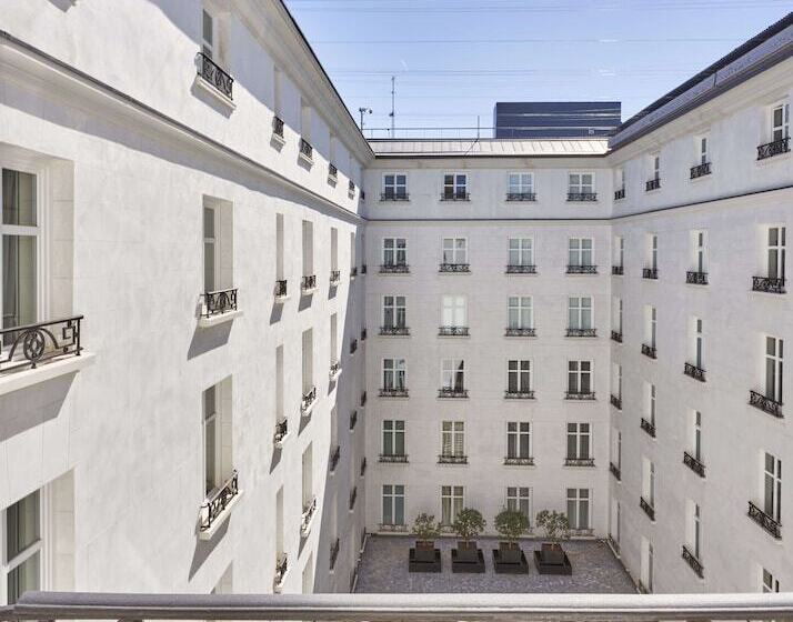 سوییت جونیور, Mandarin Oriental Ritz, Madrid