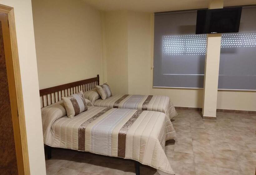 Standard Yhden Hengen Huone, Novo