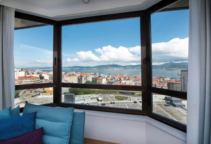 패밀리 룸, Occidental Vigo