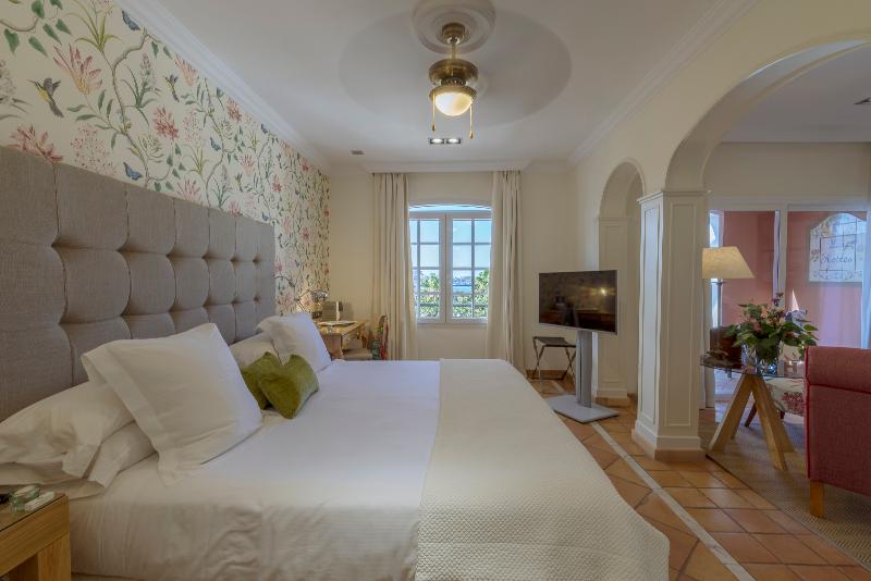 Номер Стандарт, Bahia del Duque